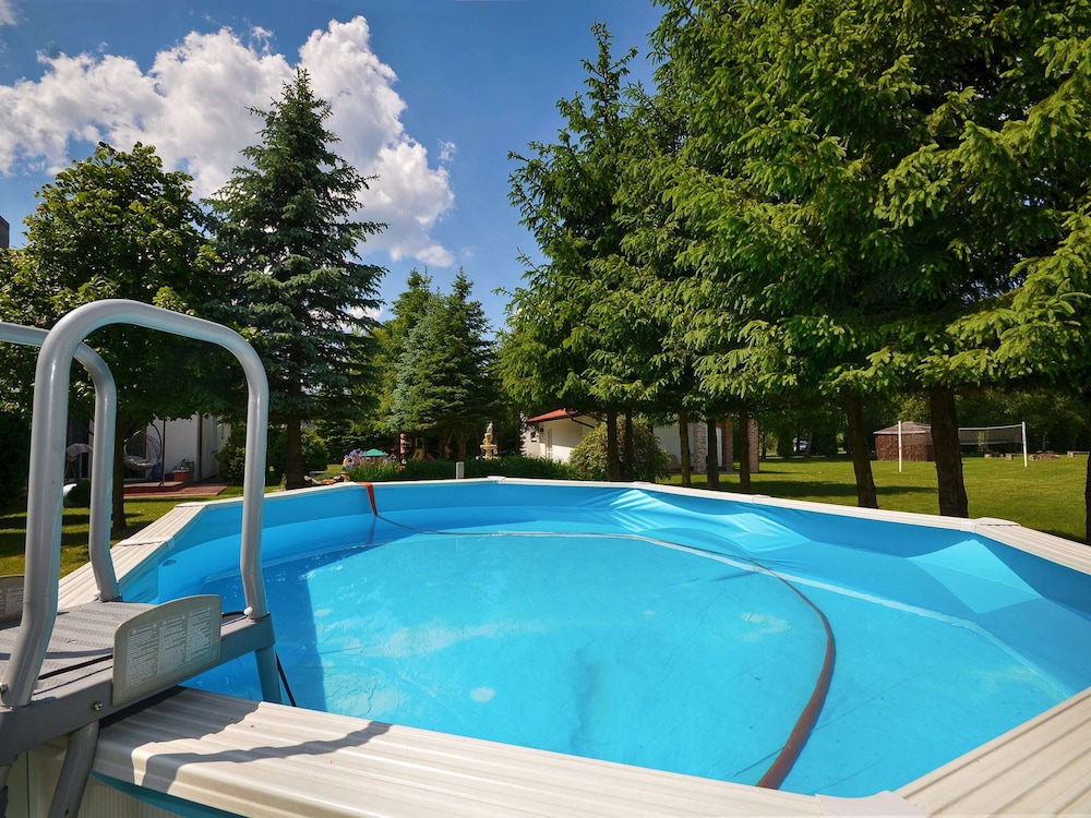 Spacious and Comfortable Holiday Homes With Pool