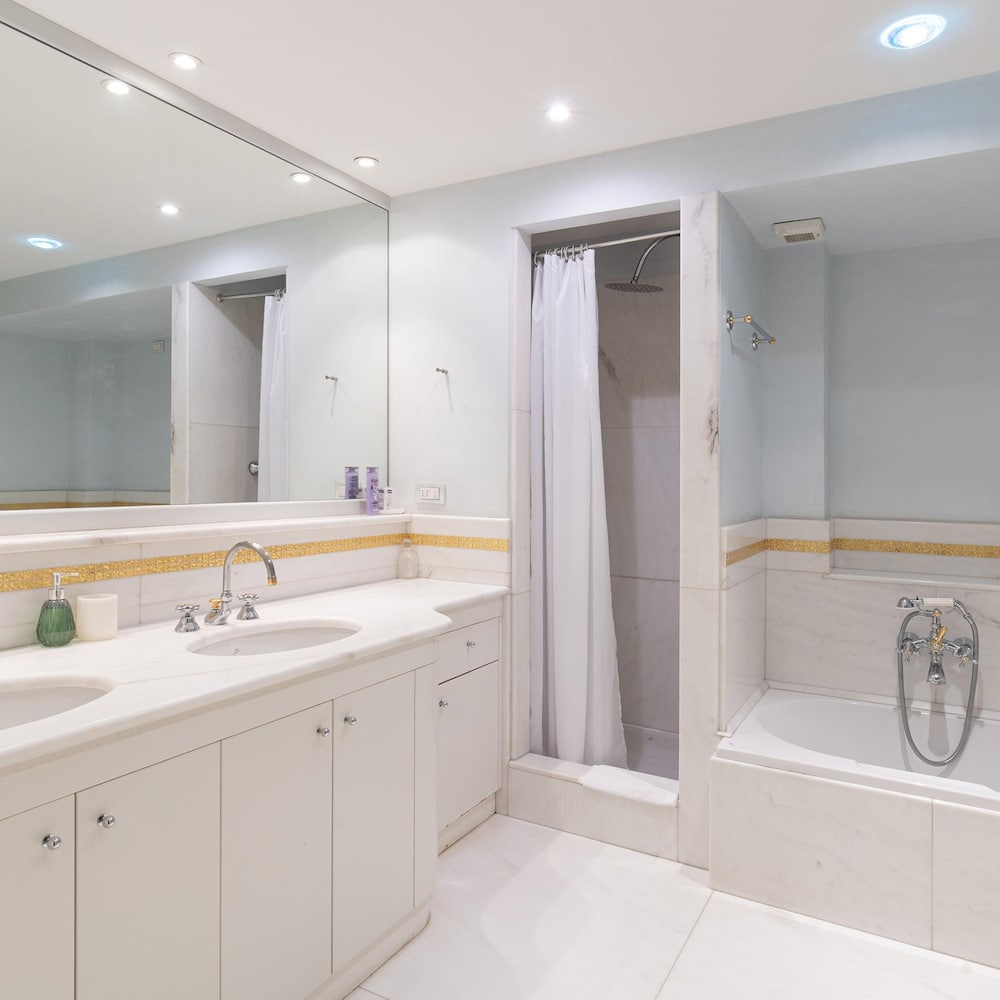Fortuny 3967 Luxury Suites Wine - Ve-l736-sanm3967at