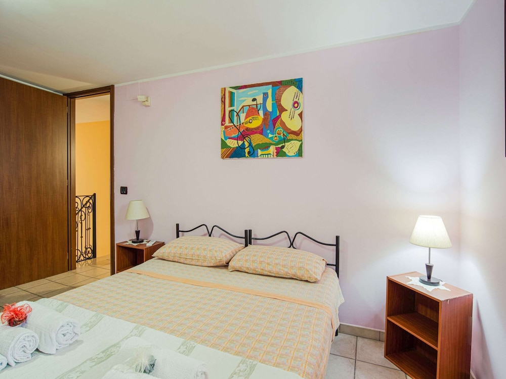 Pet-friendly Villa w/ Pool view 5