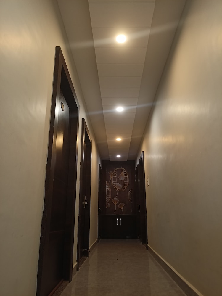 Shree Radhe Palace