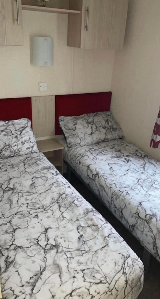 Captivating 3-bed Cabin in Rhyl view 5