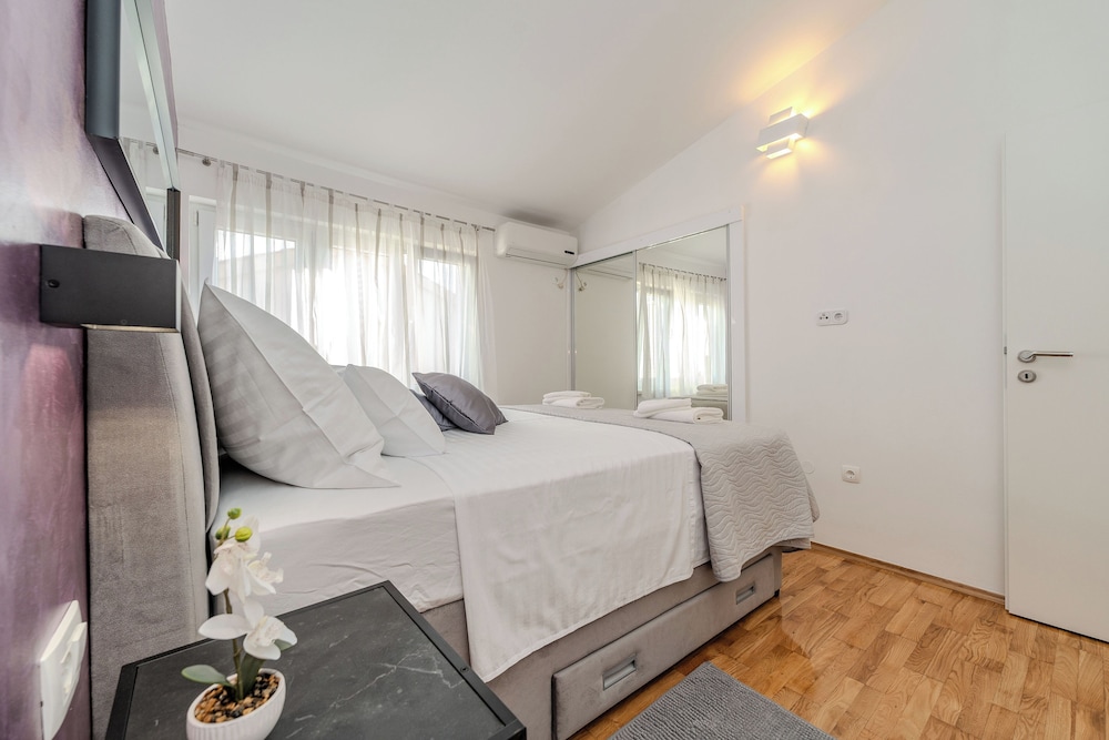 Apartments Grbic