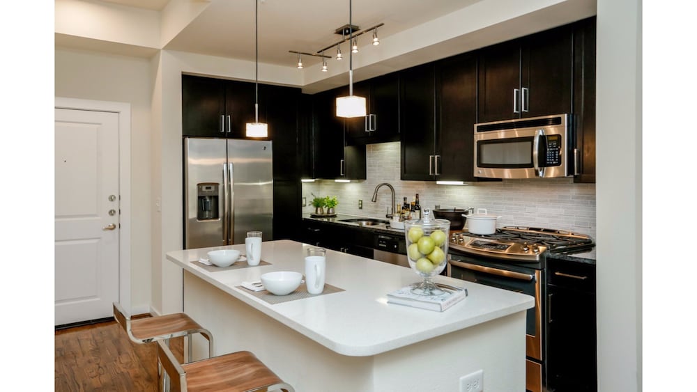 Suite Destination Austin City Center - Image 5