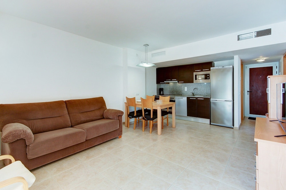 Apartment in Roses Near the Beach