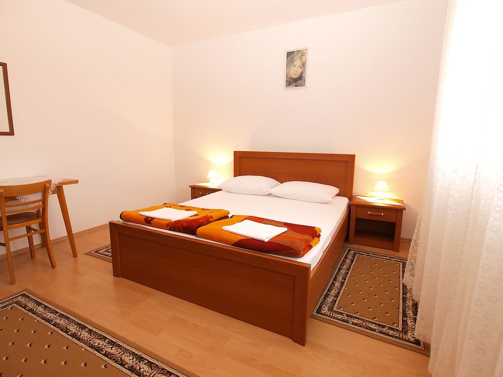 Apartment 359 view 4