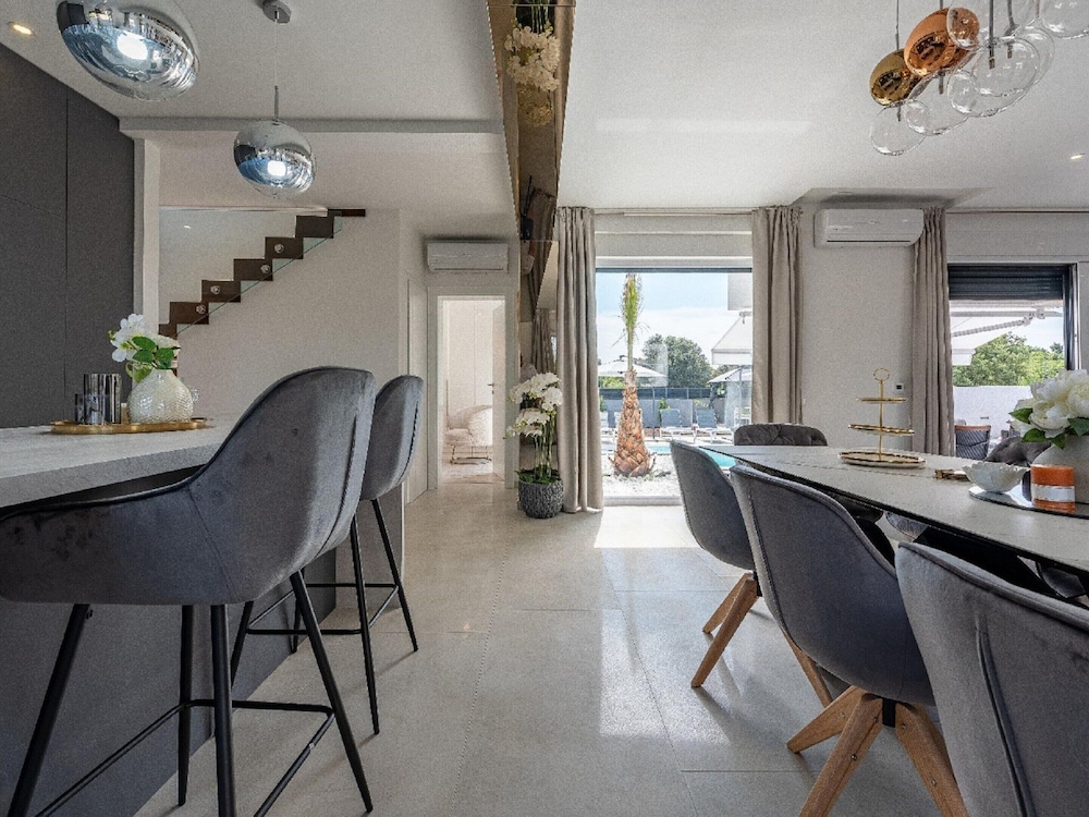 Villa Nina in Croatia Near the Adriatic Coast