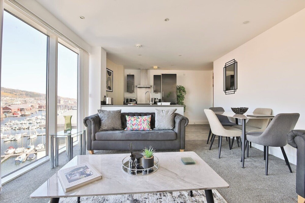 Just Stay Wales Beautiful 1 Bed Flat - Marina View