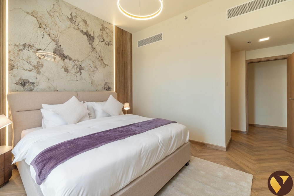 JVC near Circle Mall with full Amenities