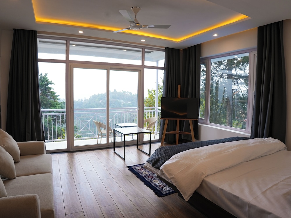 The Glass House Gethia