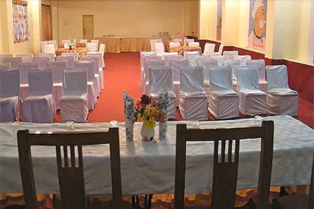 meeting & event spaces