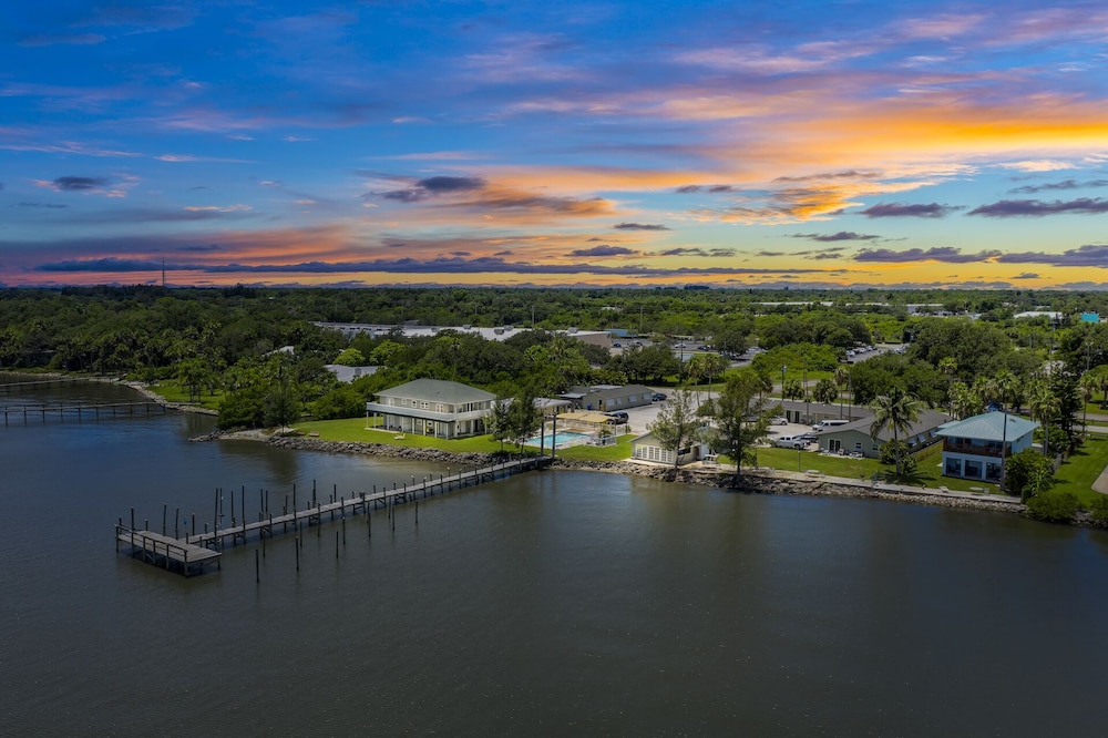 The Sportsman's Lodge & Marina view 3