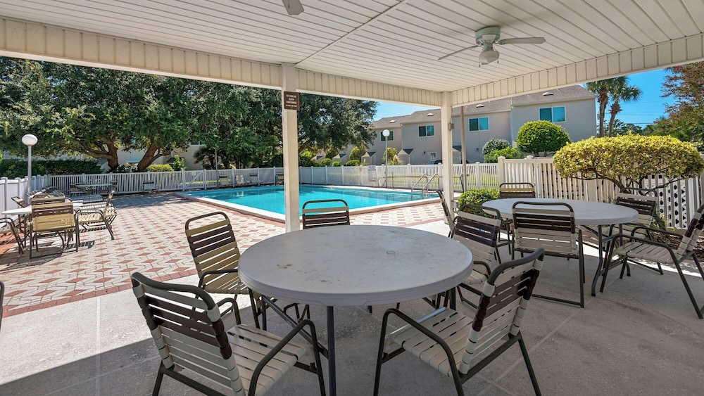 Woodland Shores 37: Steps to Beach, 2 Pools + Free Attraction Tickets!