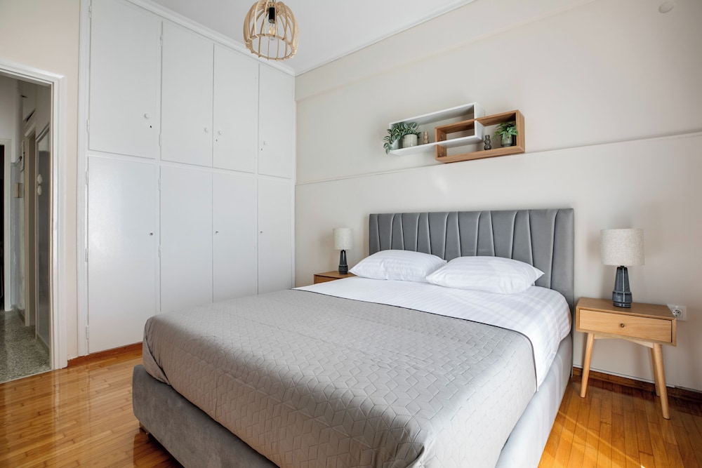 Helios Apartment by A&A Residencies