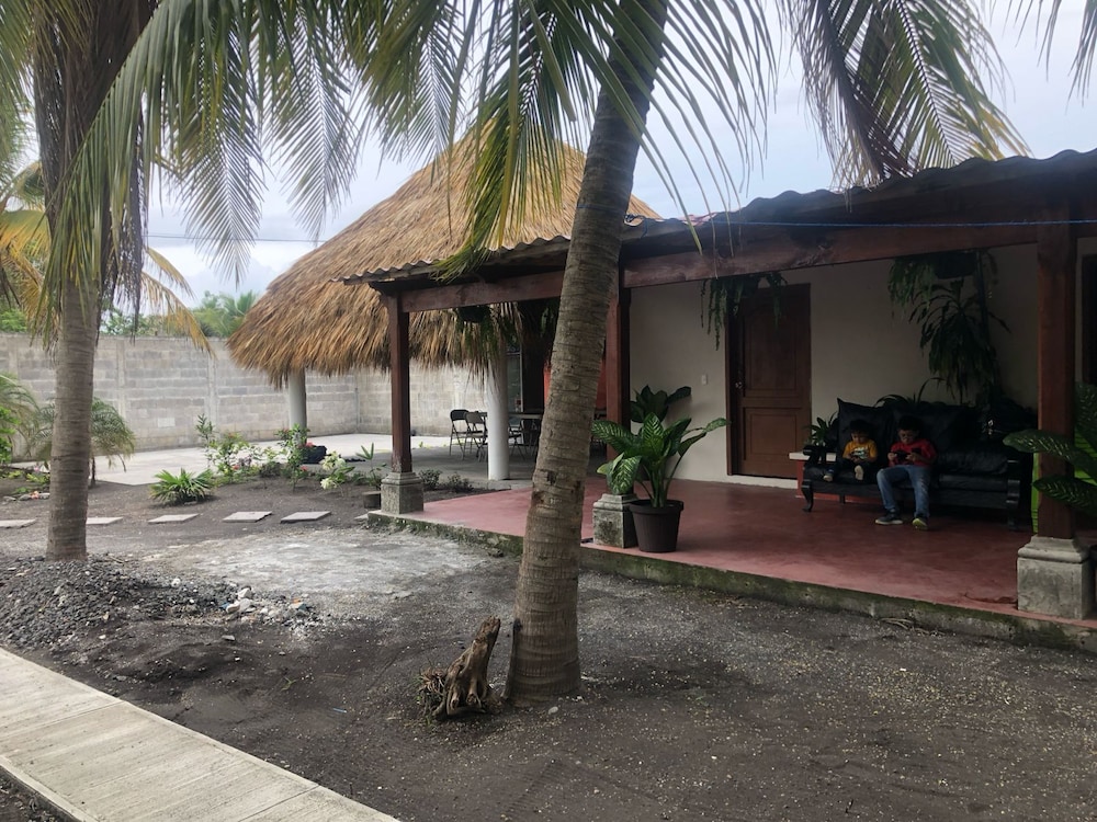 Birds House, Puerto San Jose