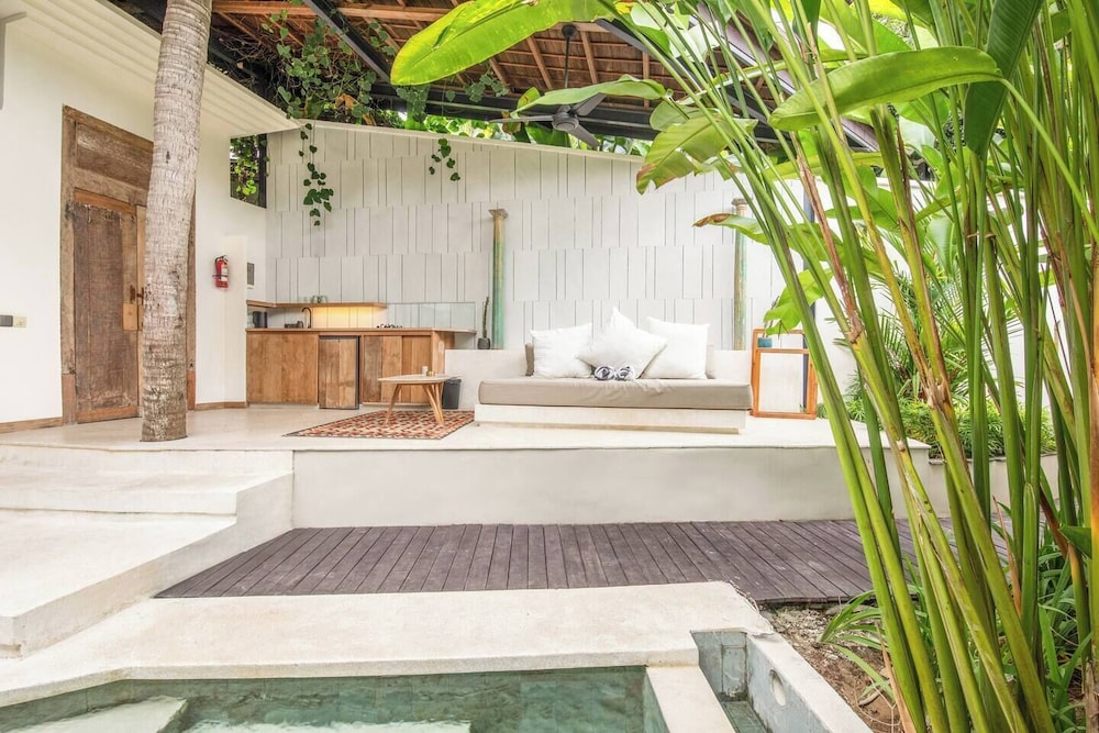 Beautiful 1-br Villa With Pool, 800m Echo Beach