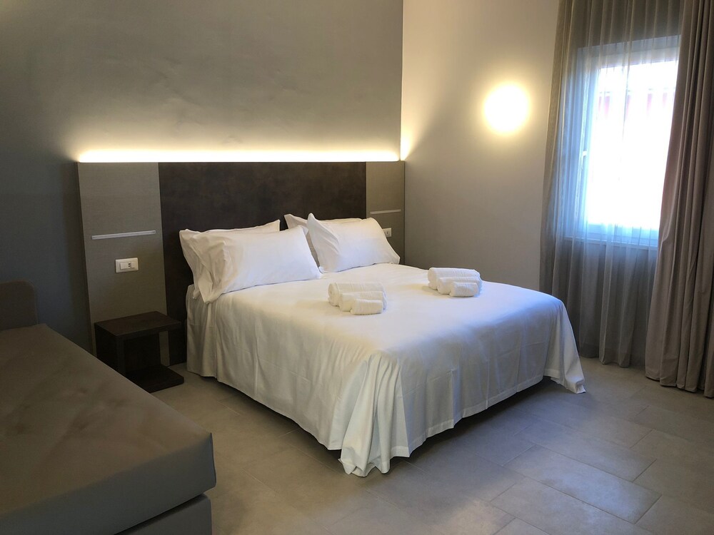 Tiber Suite