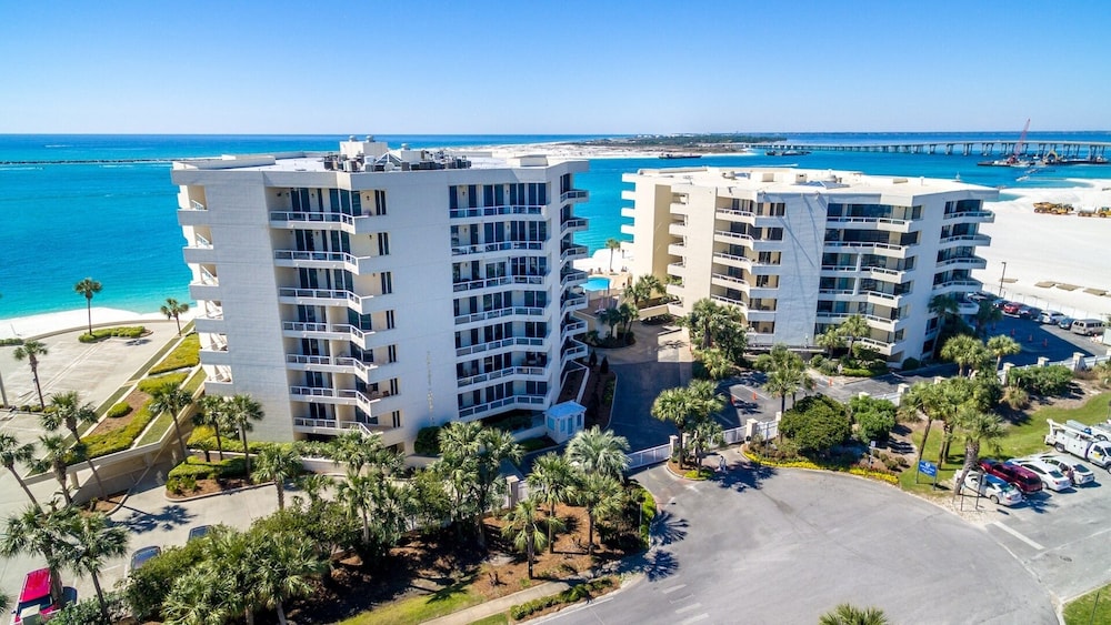 East Pass Towers 305 2 Bedroom Condo by RedAwning