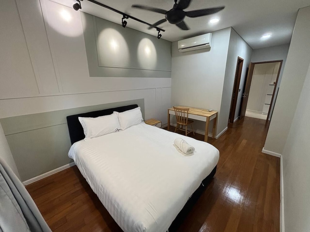 Sky Suites KLCC by Easy Nap