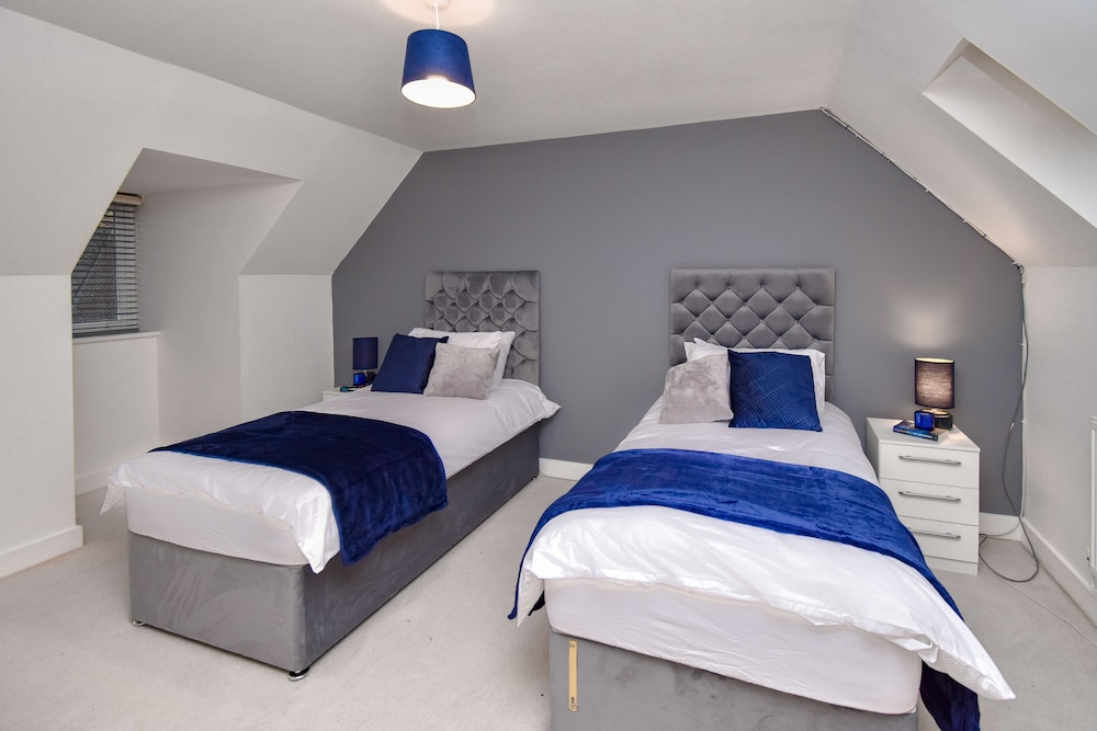Foxley Place - MK City house view 2