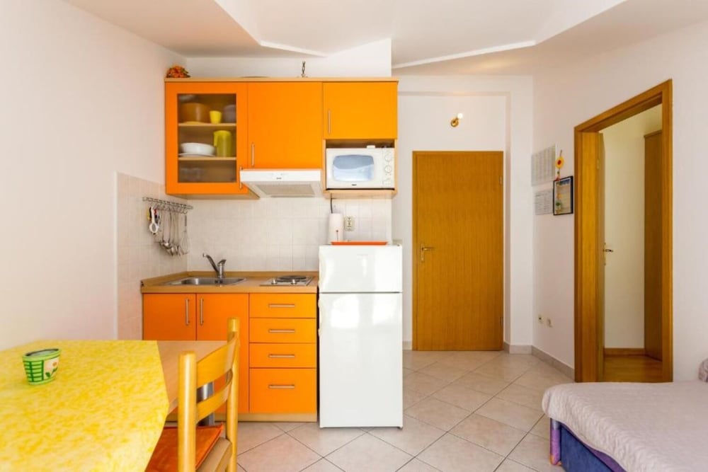 Seka - With Parking - 6 - B3 view 2