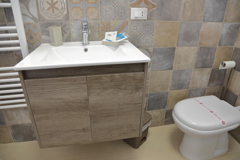 Il Melograno en Agrigento — bathroom