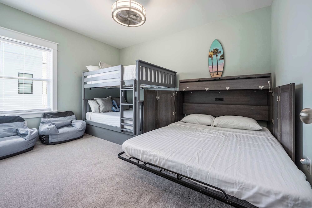 Beach to Bay 3BR Retreat - Cowboy Pool & Golf Cart