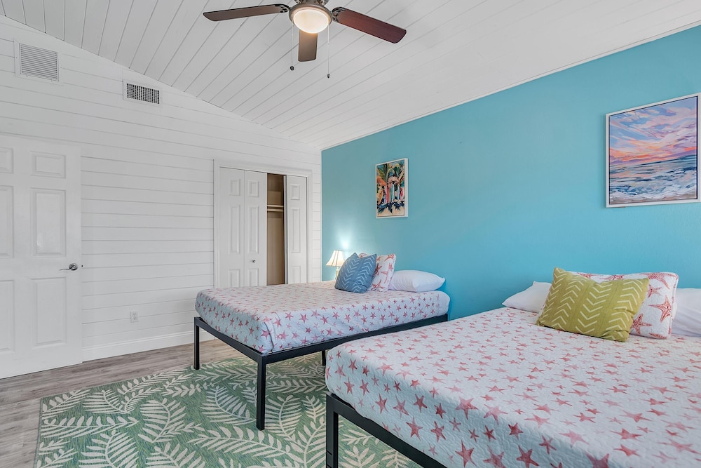 Bates Avenue House
