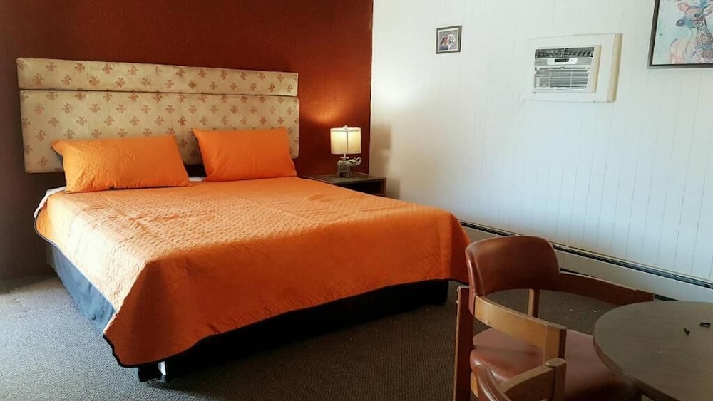 Golden Arrow Motel