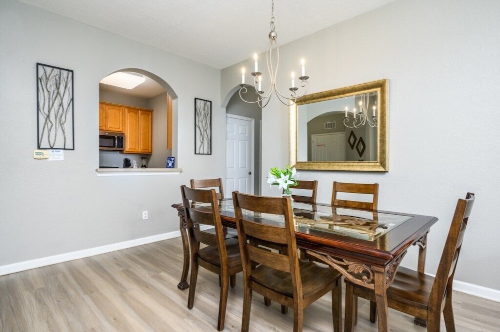 Epic Universe Beautiful Lakeview Condo, Vista Cay Orlando - 3013