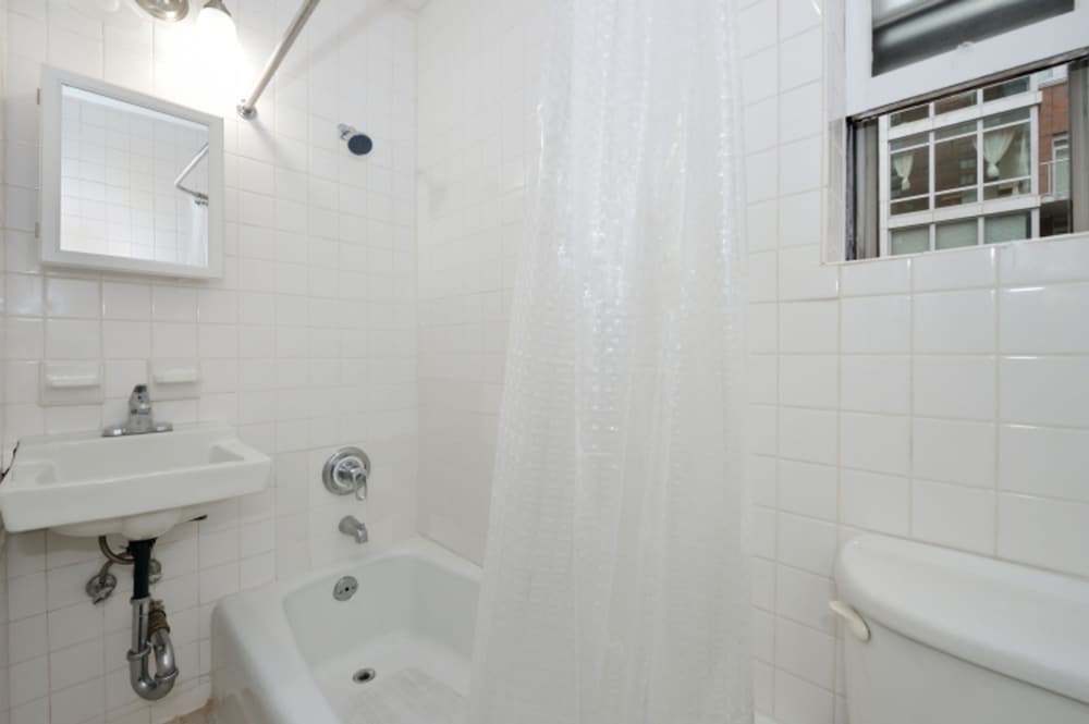 Charming 1BR in Murray Hill Kips Bay - Perfect for 2