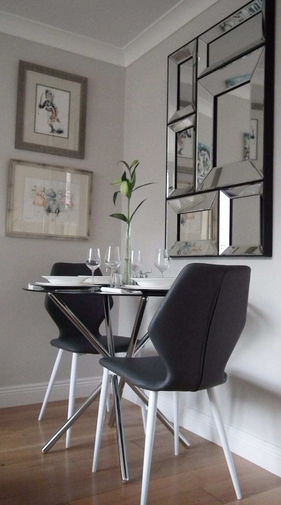 Modern 2 Bedroom Home Near the RDS Arena