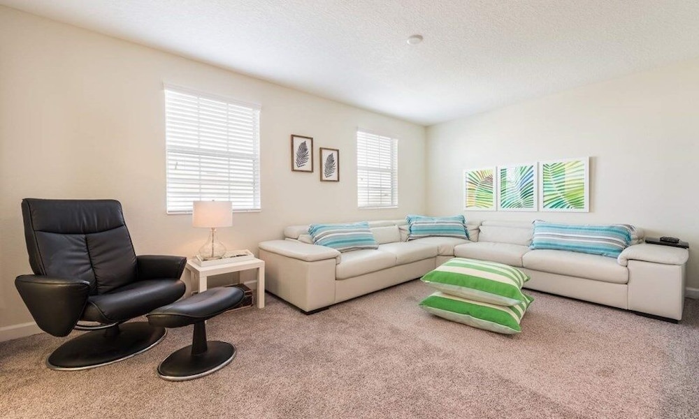 Spacious 5 Bed Pool Home With Game Room-1544mvd 5 Bedroom Home