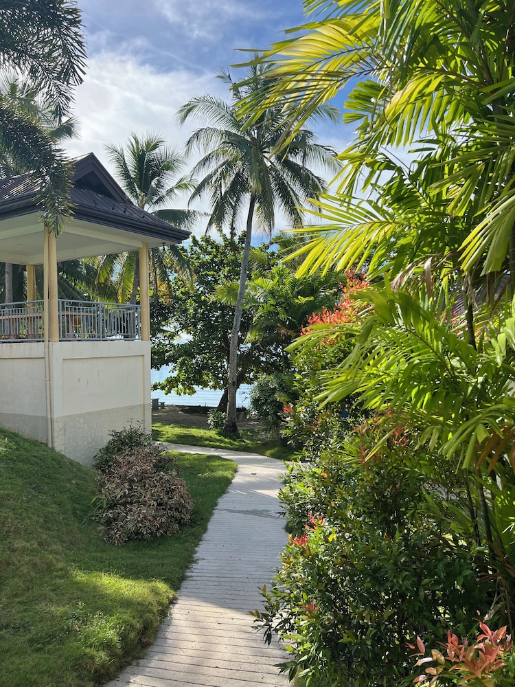 Reef Waters Resort