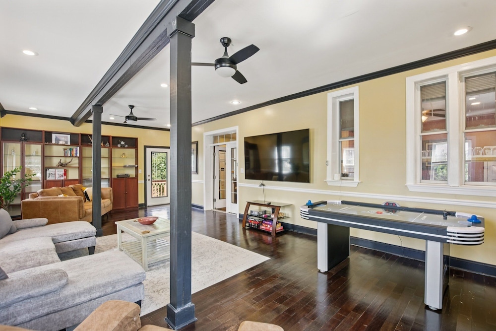 Charming Victorian Home With Porch & Large Yard 7 Bedroom Home
