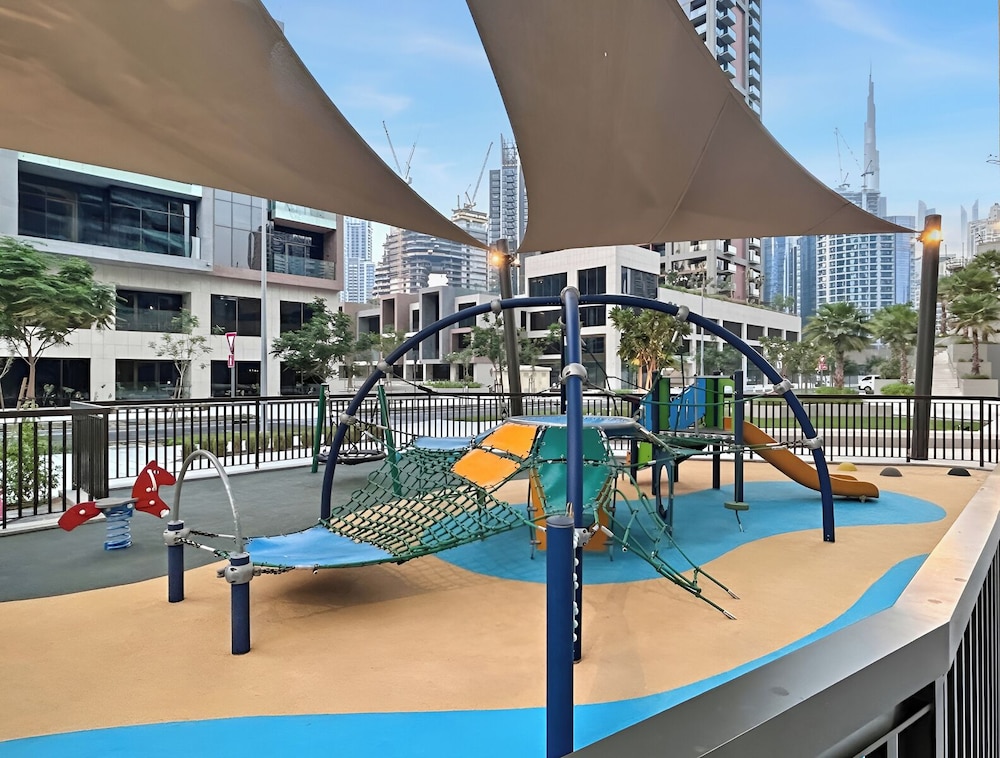 Elegant 3BR Canal & Burj Khalifa Views