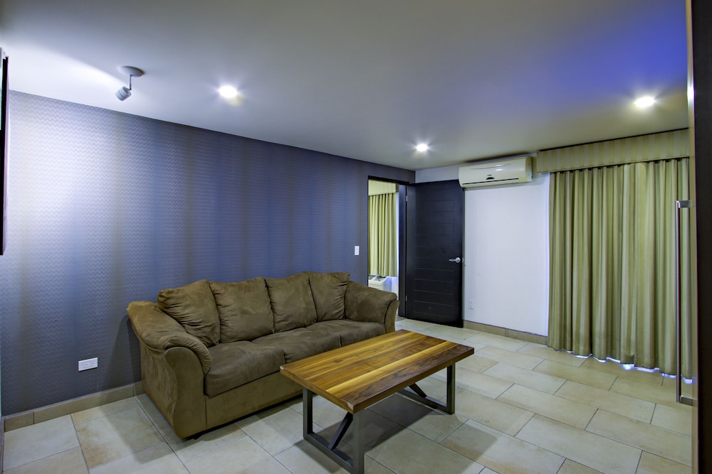 Ensenada Vacations - Hotel La Pinta - Property Image 27