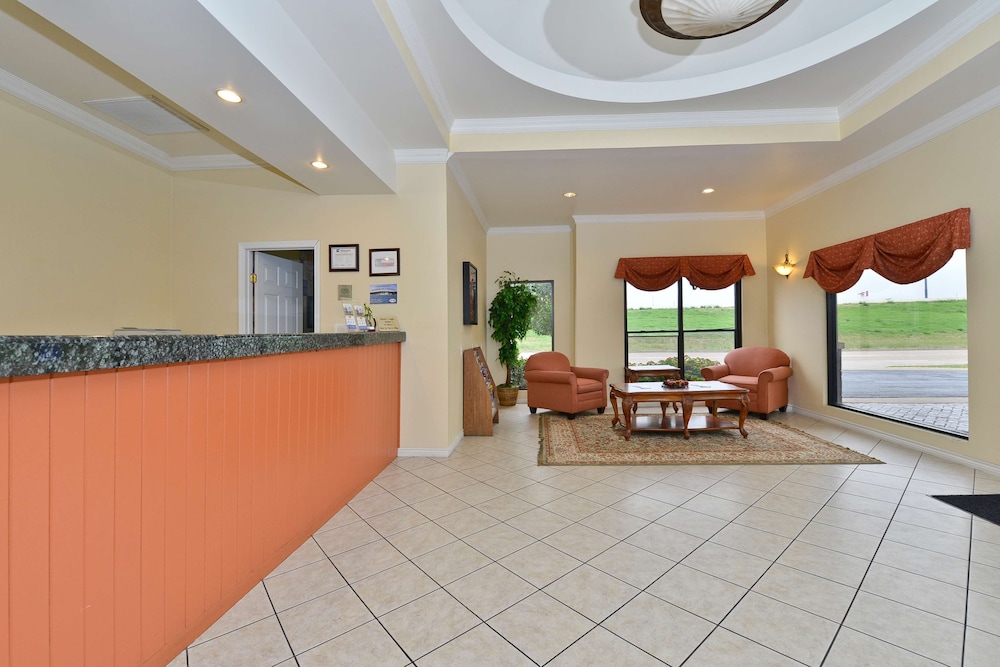 Hillsboro Vacations - Americas Best Value Inn Hillsboro - Property Image 6