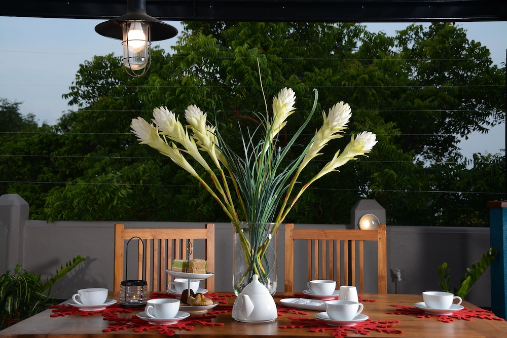 Monsoon Suites