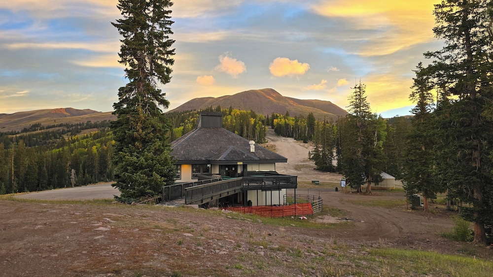 Eagle Point Resort