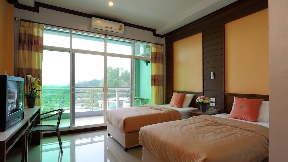 Breeze Hill Hotel