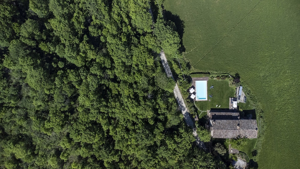 Ca Seppe 10 2 by Marche Holiday Villas