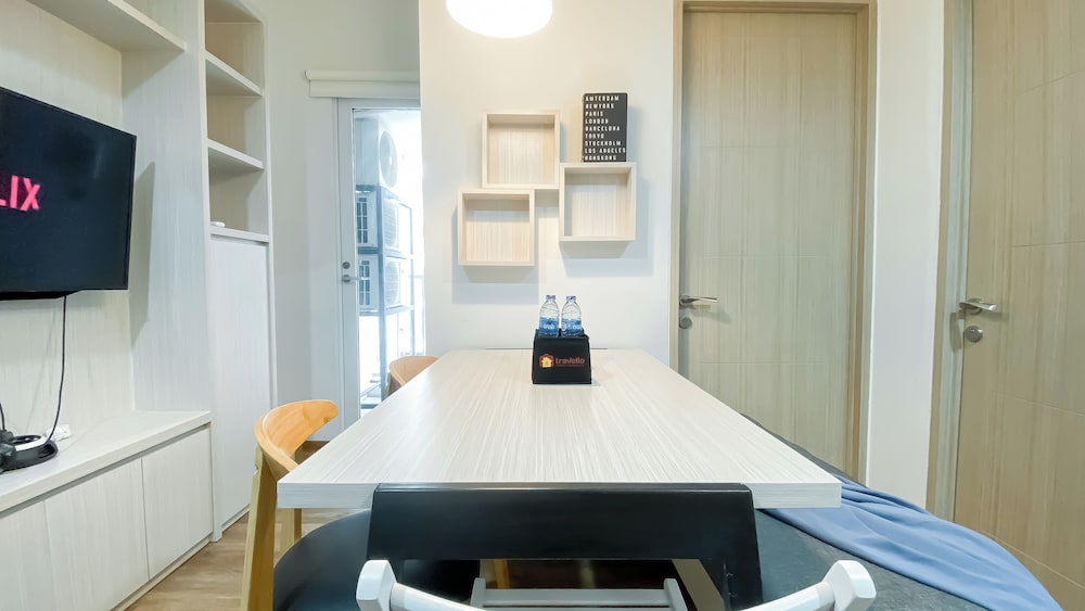 Comfy and Homey 2BR at Tokyo Riverside PIK 2 Apartment