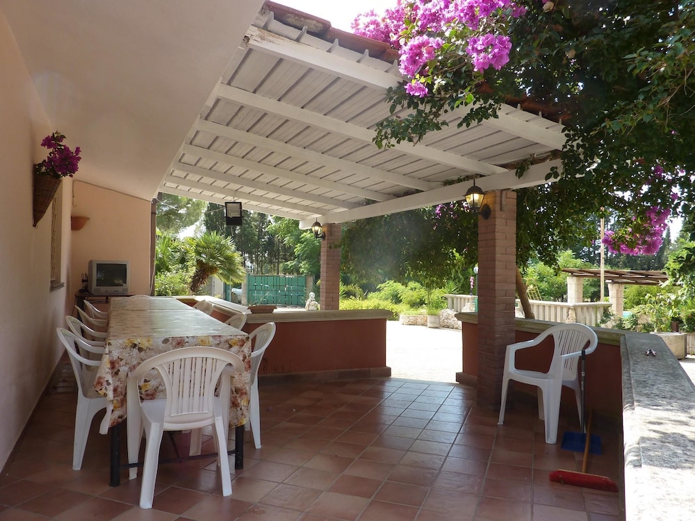 Olimpia Pool Villa