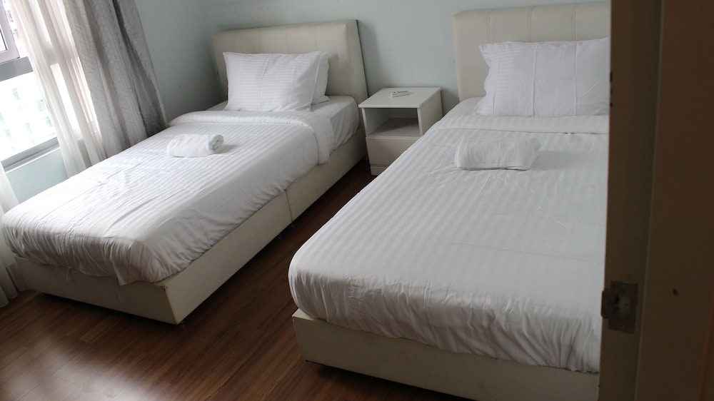 Peaceful Service Suites at Taragon Puteri Bintang photo 6