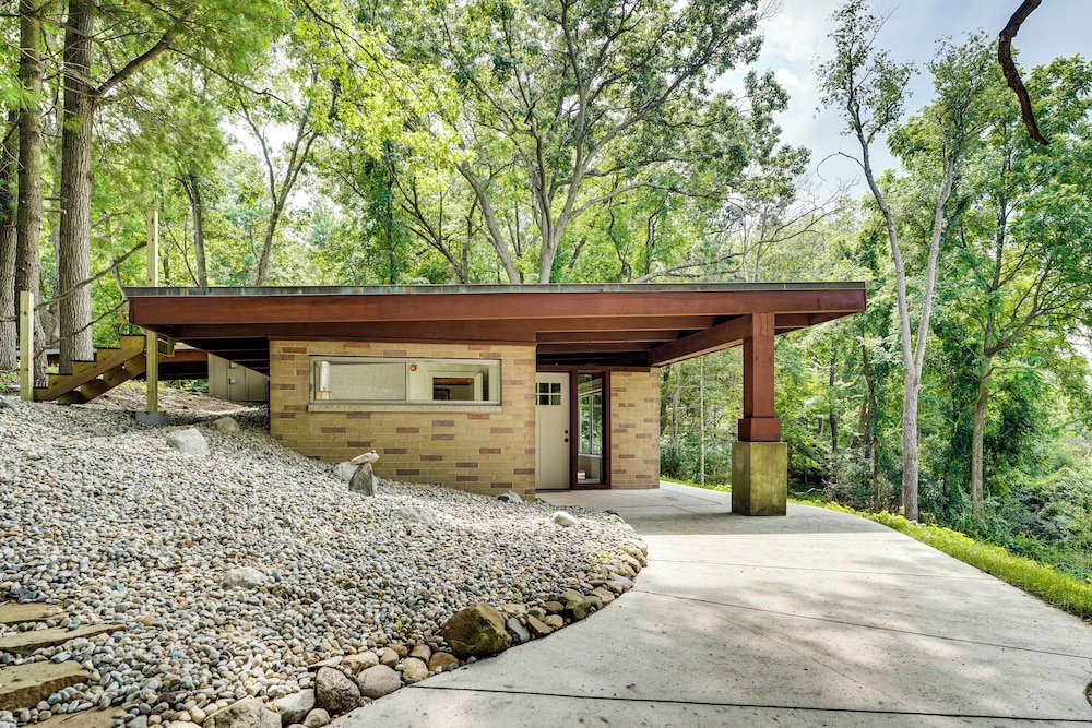 Fire Pits & Grill: Lakefront Jackson Home