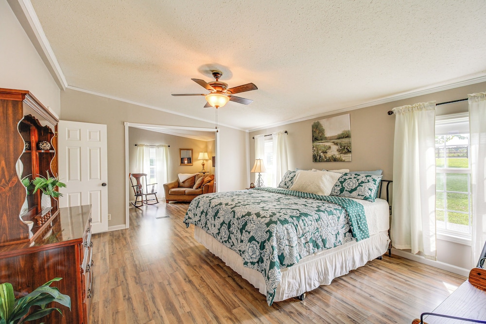 Large Private Yard: Home 16 Mi to Fall Creek Falls