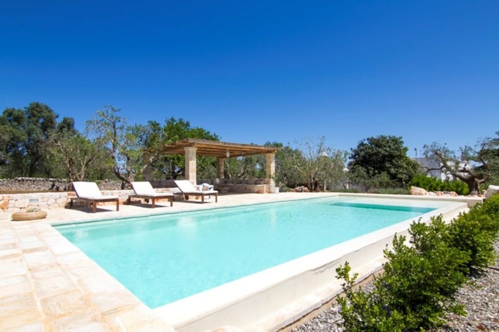 Villa in Itria Valley With Infinity Pool