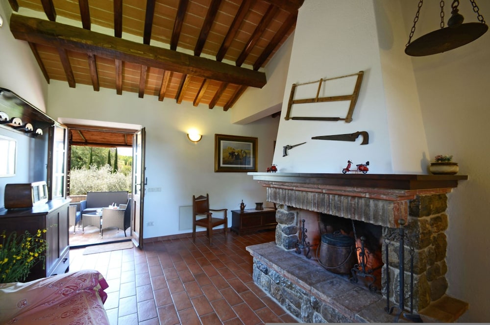 Podere Baiocco Sleeps 22 People 2 Private Pools Walking Distance to Town-podere Baiocco