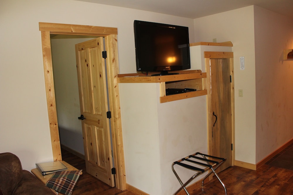 Methow River Lodge & Cabins