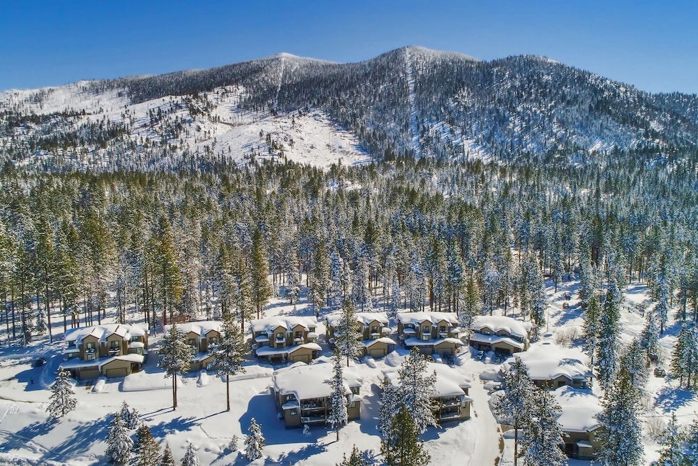 Lake Tahoe Vacations - Gondola Vista 18 - 4 Br Townhouse - Property Image 2
